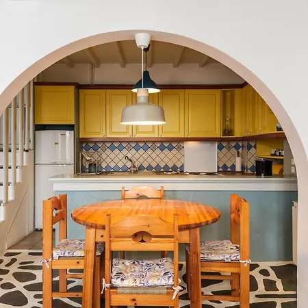 Nikos & Efi Fabrica * Megali Ammos (Mykonos)